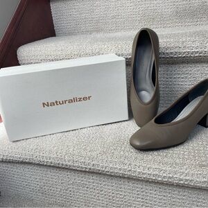 Naturalizer Lauren Taupe Leather Heel Padded Insole Neutral Pumps Shoes Office